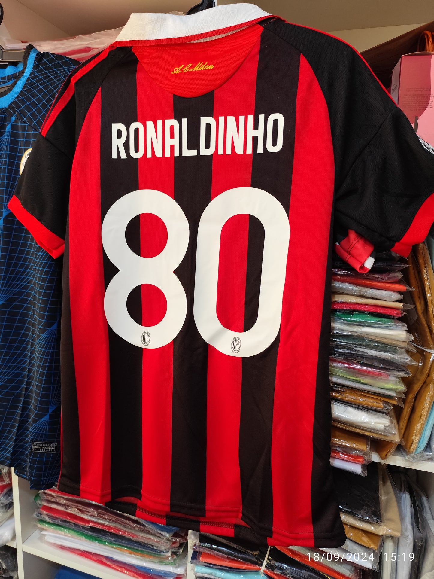 Retro Milan Ronaldinho Oficial