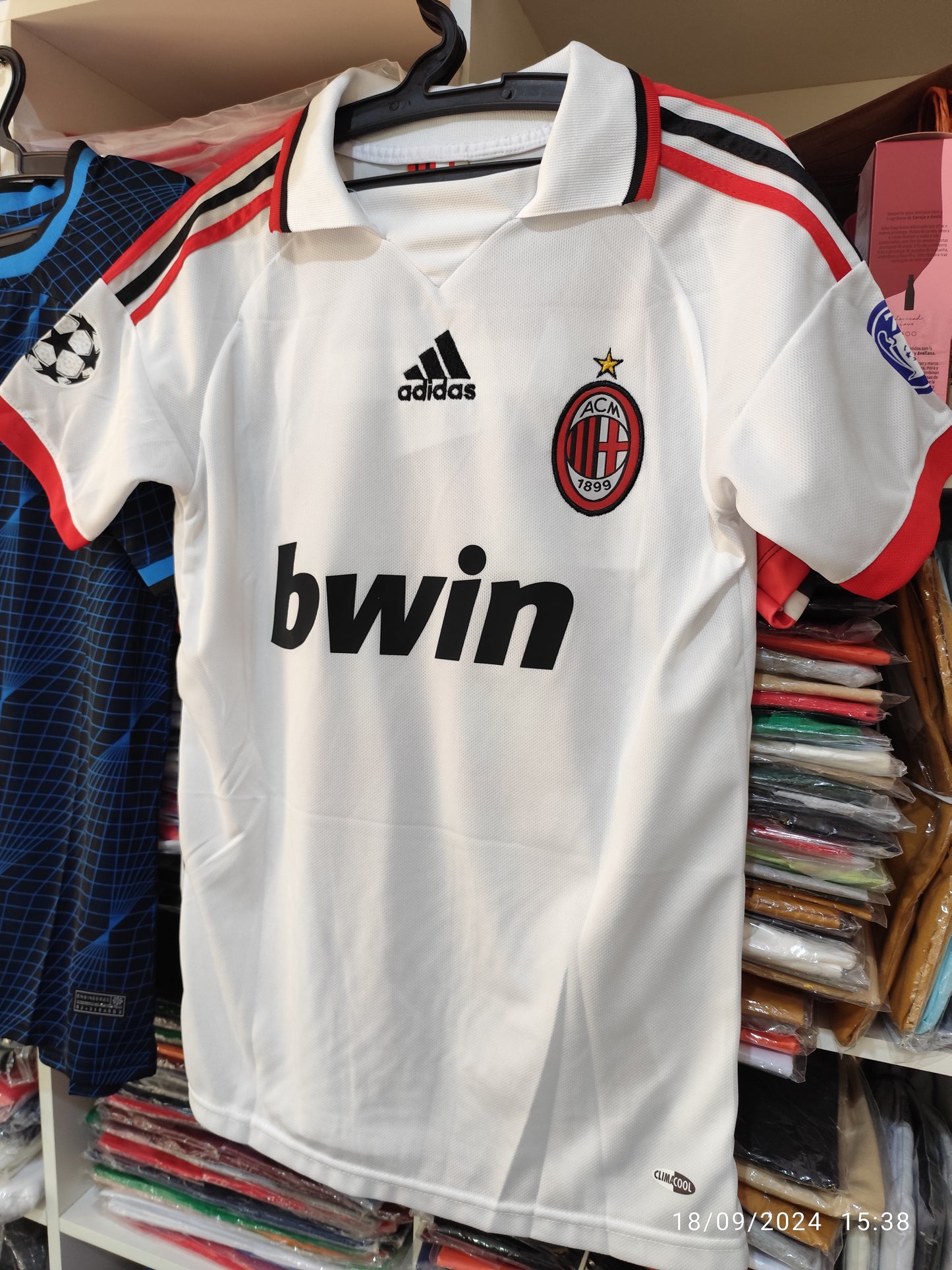 Retro Milan Ronaldinho Blanco