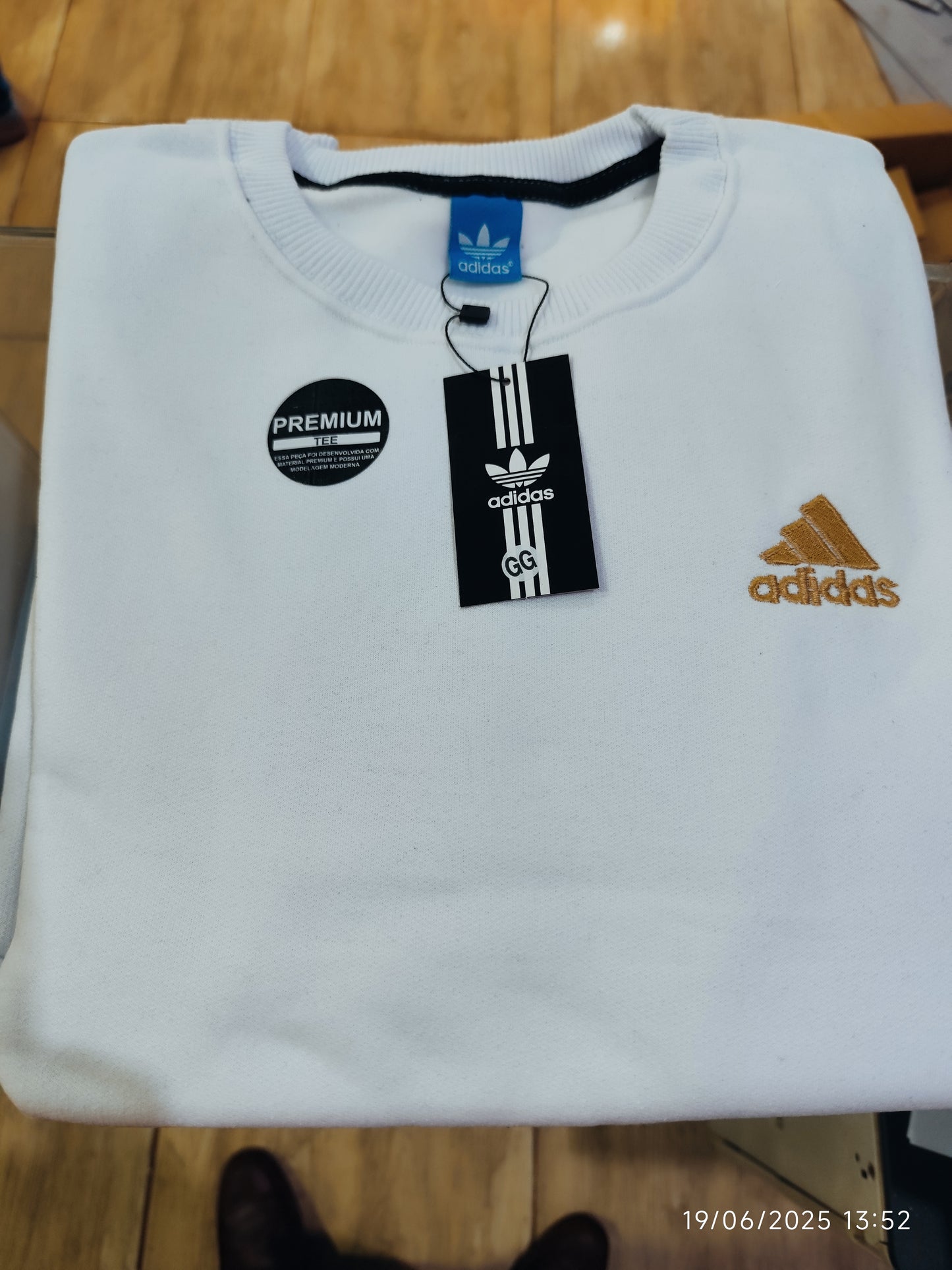 Moleton Adidas sin capucha brasilera primera linea