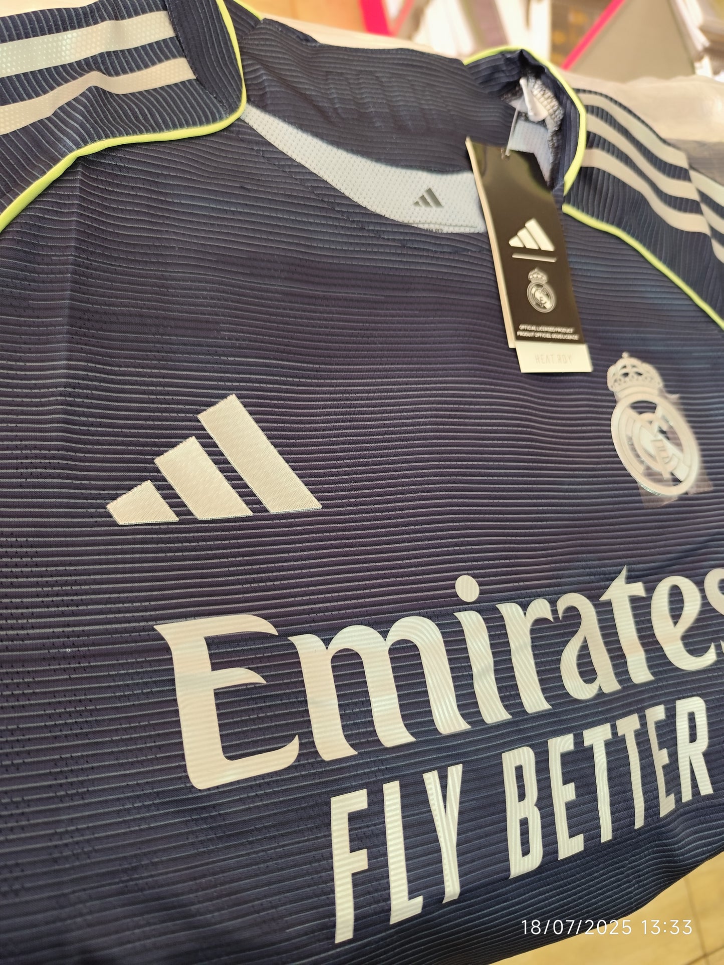 Real Madrid Negro Versión Jugador Mod 2026 Tailandesa 1.1