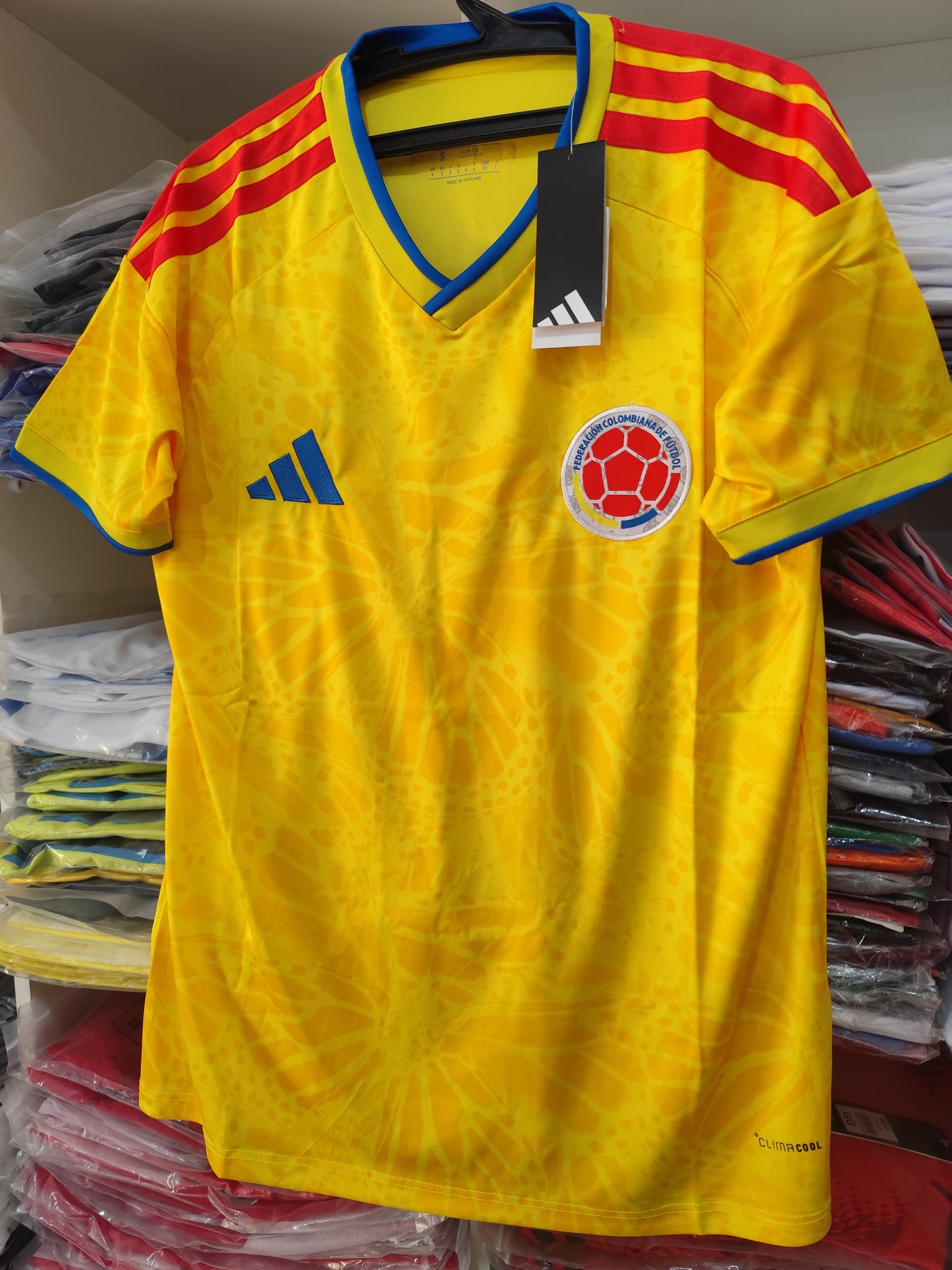 Colombia V. Fan Mundial 2026 Tailandesa 1.1
