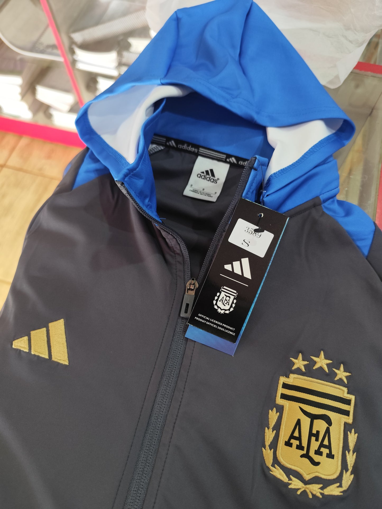 Conjunto de Buso Argentina Tailandesa 1.1 Con Capucha quita y pone