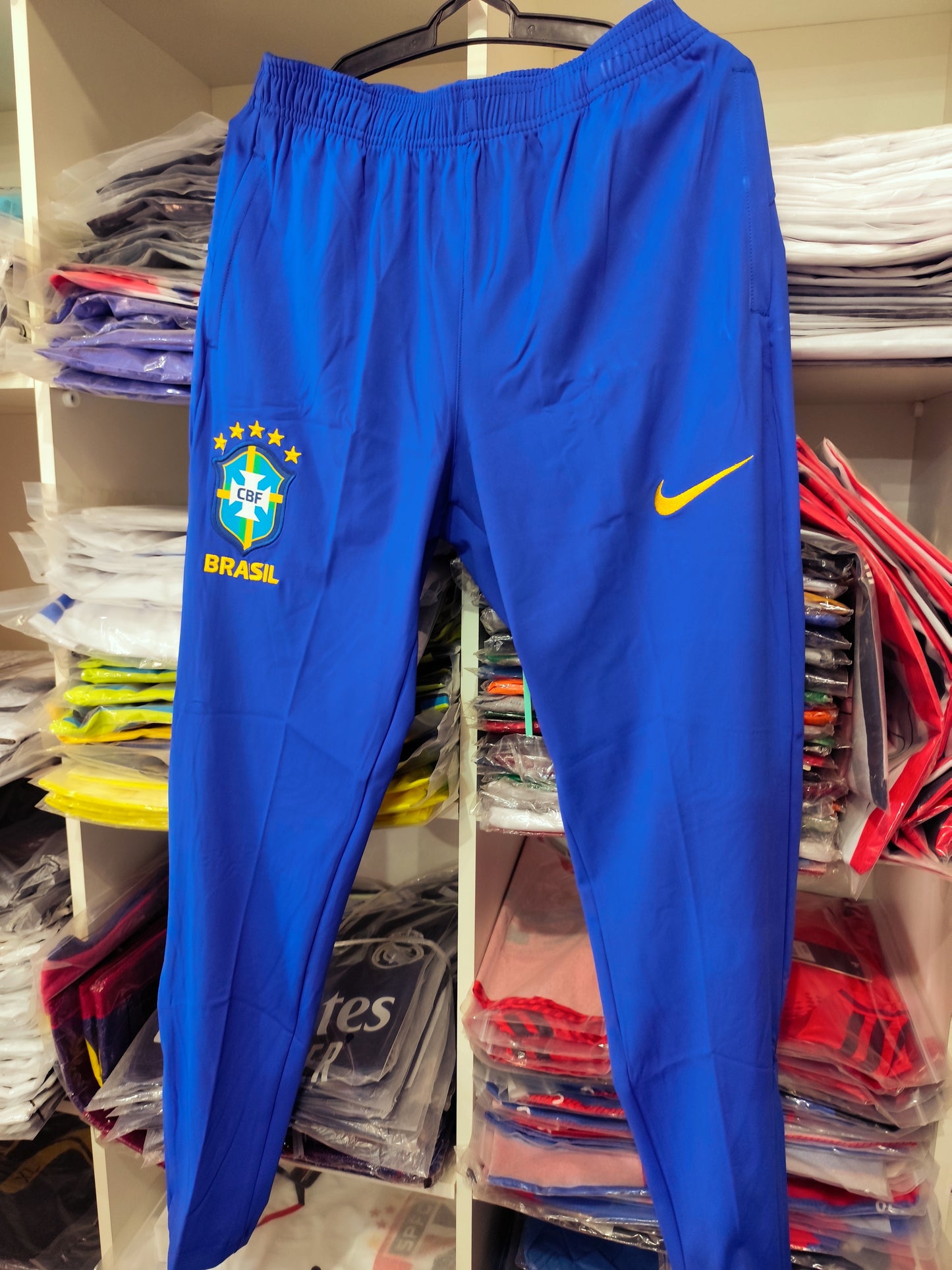 Conjunto de Buso Brasil Tailandesa 1.1 Con Capucha quita y pone