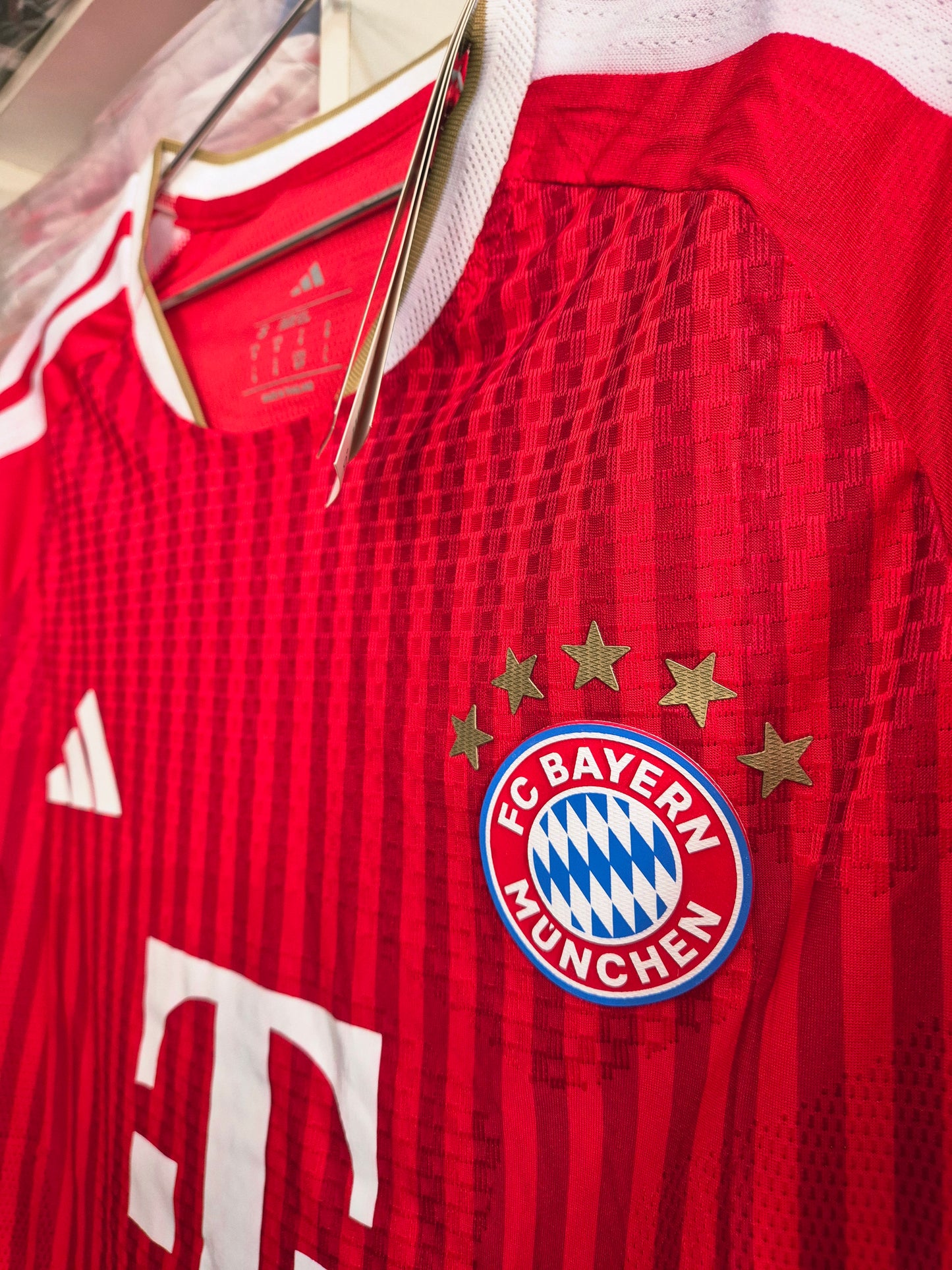 Bayer Munchen 2027 V. Jugador Tailandesa 1.1