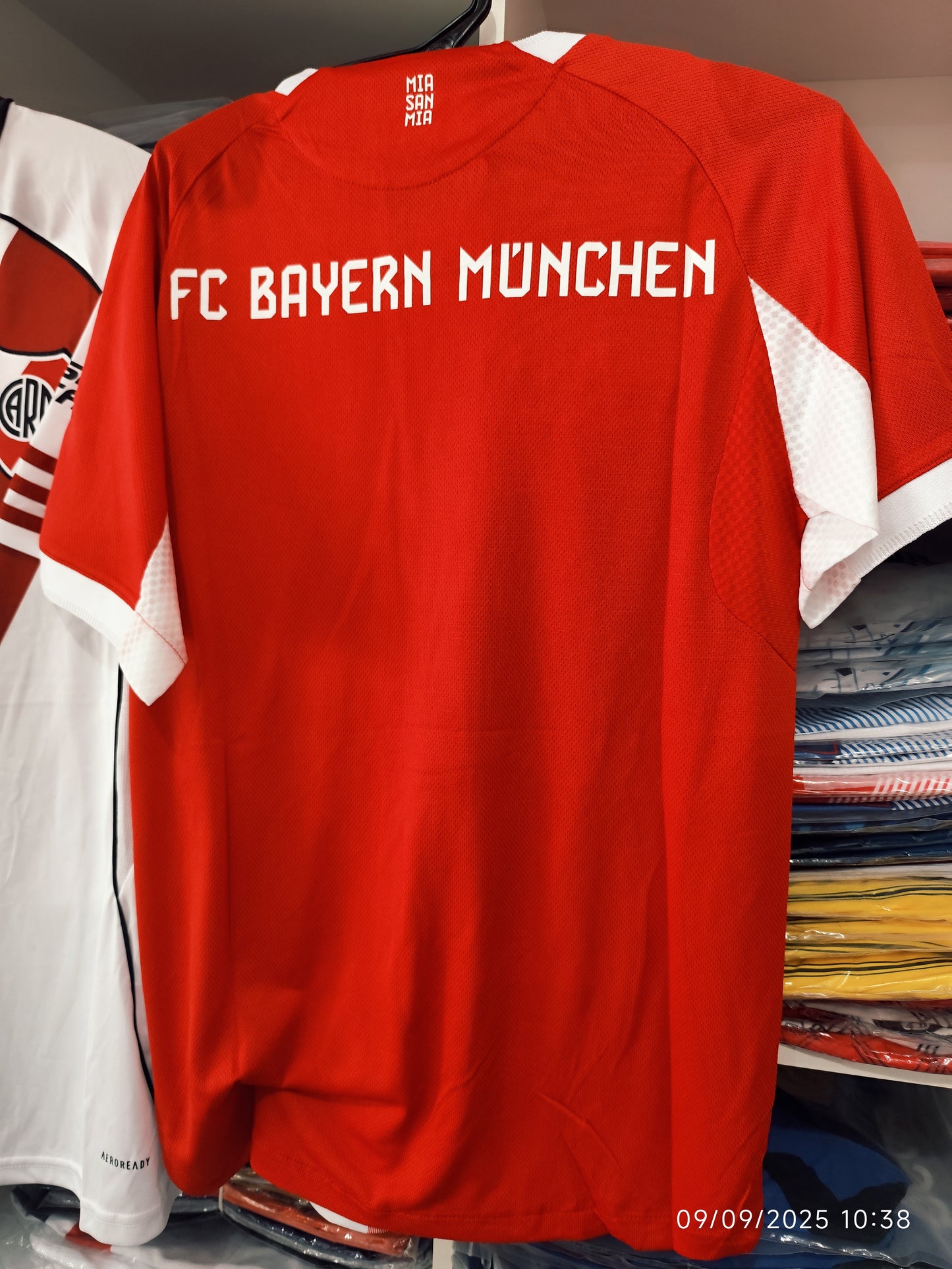 Bayer Munish Mod 2026 Versión Jugador Tailandesa 1.1