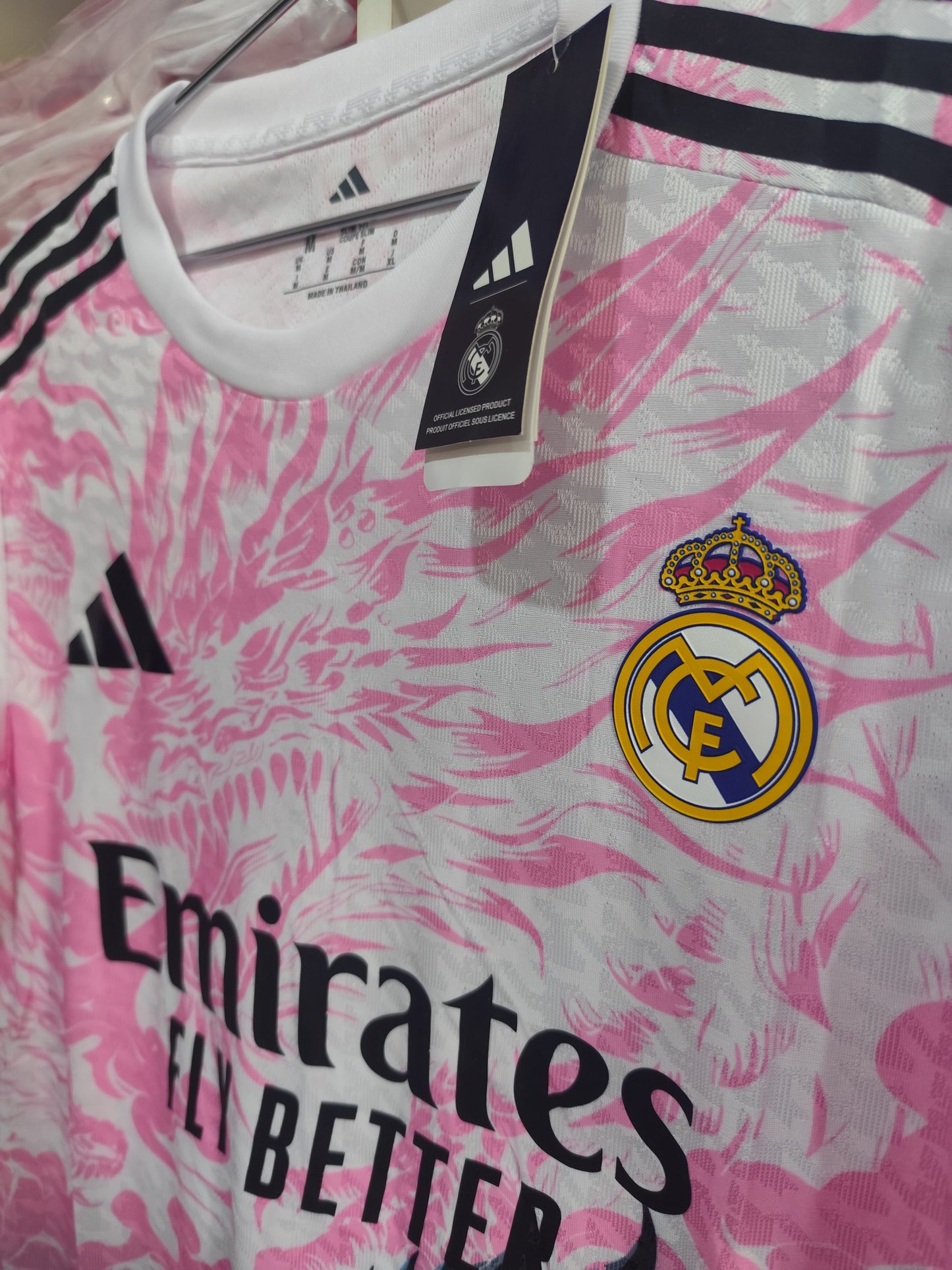 Real Madrid Ed. Dragon Rosa V. Jugador Tailandesa 1.1