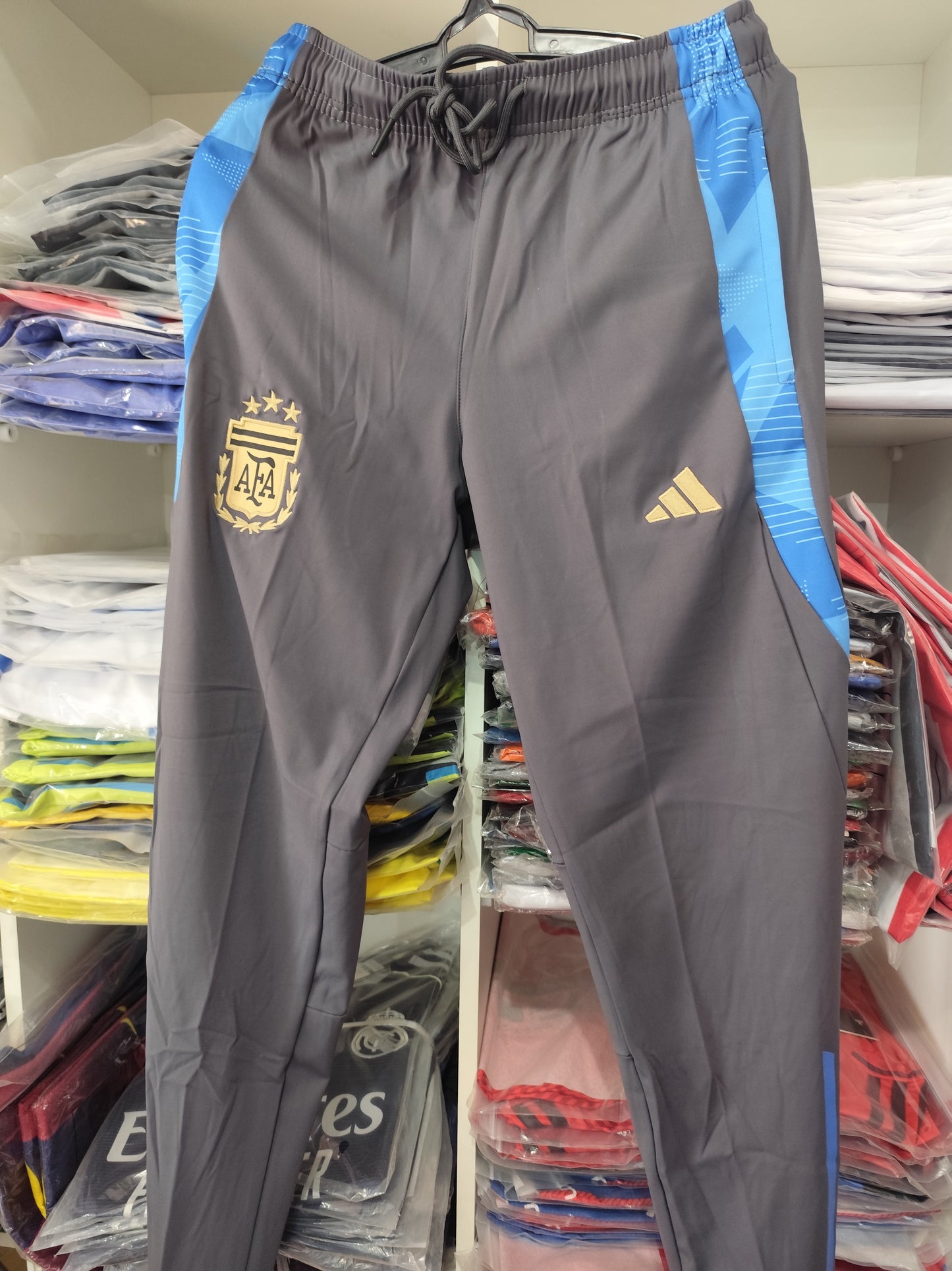 Conjunto de Buso Argentina Tailandesa 1.1 Con Capucha quita y pone