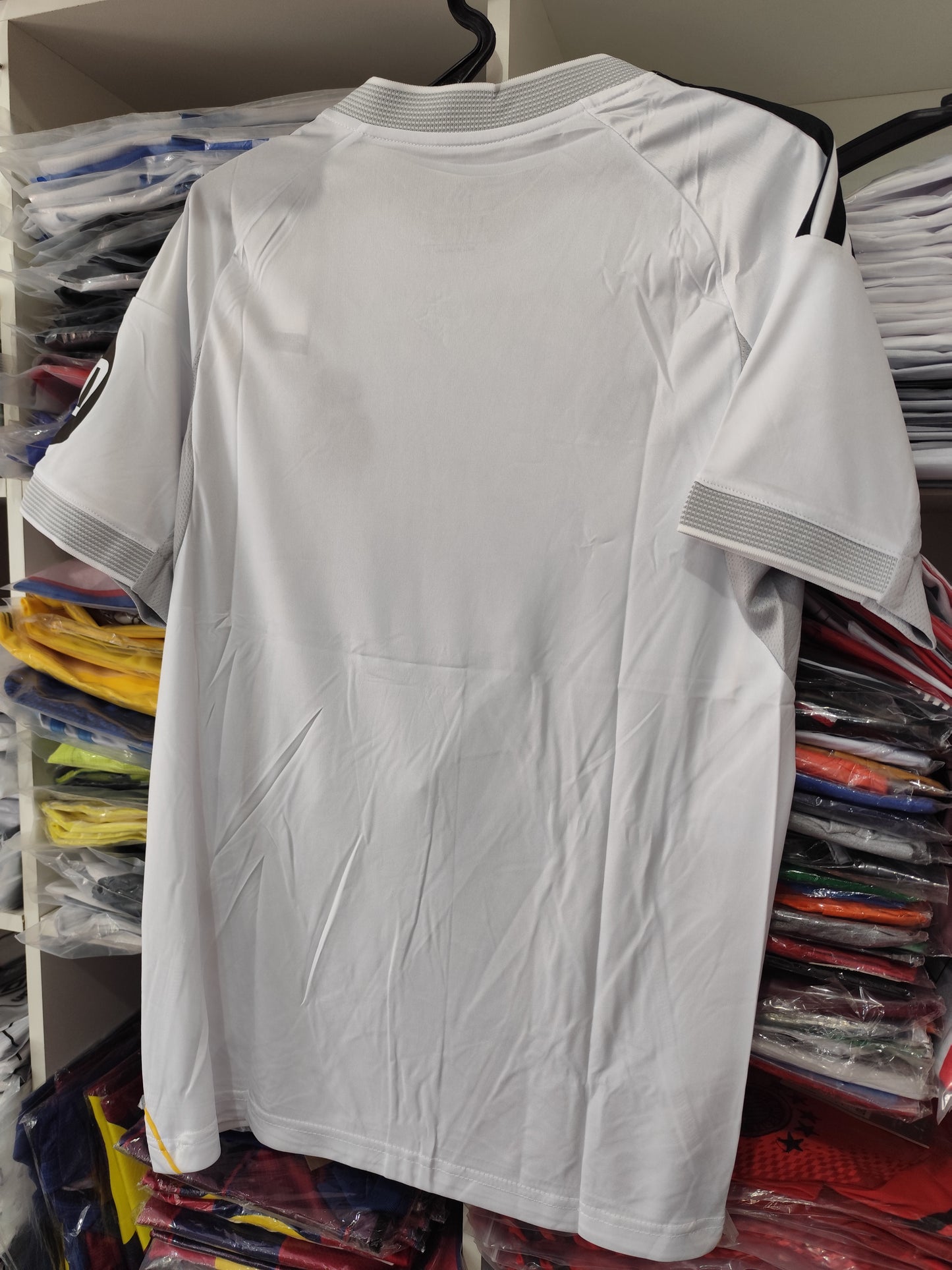 Real Madrid Mod 2026 Tailandesa