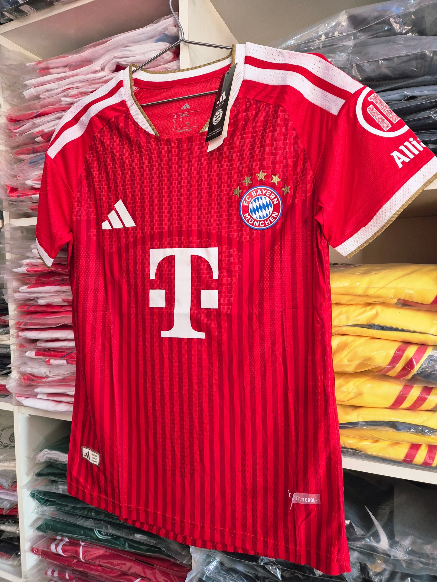 Bayer Munchen 2027 V. Jugador Tailandesa 1.1