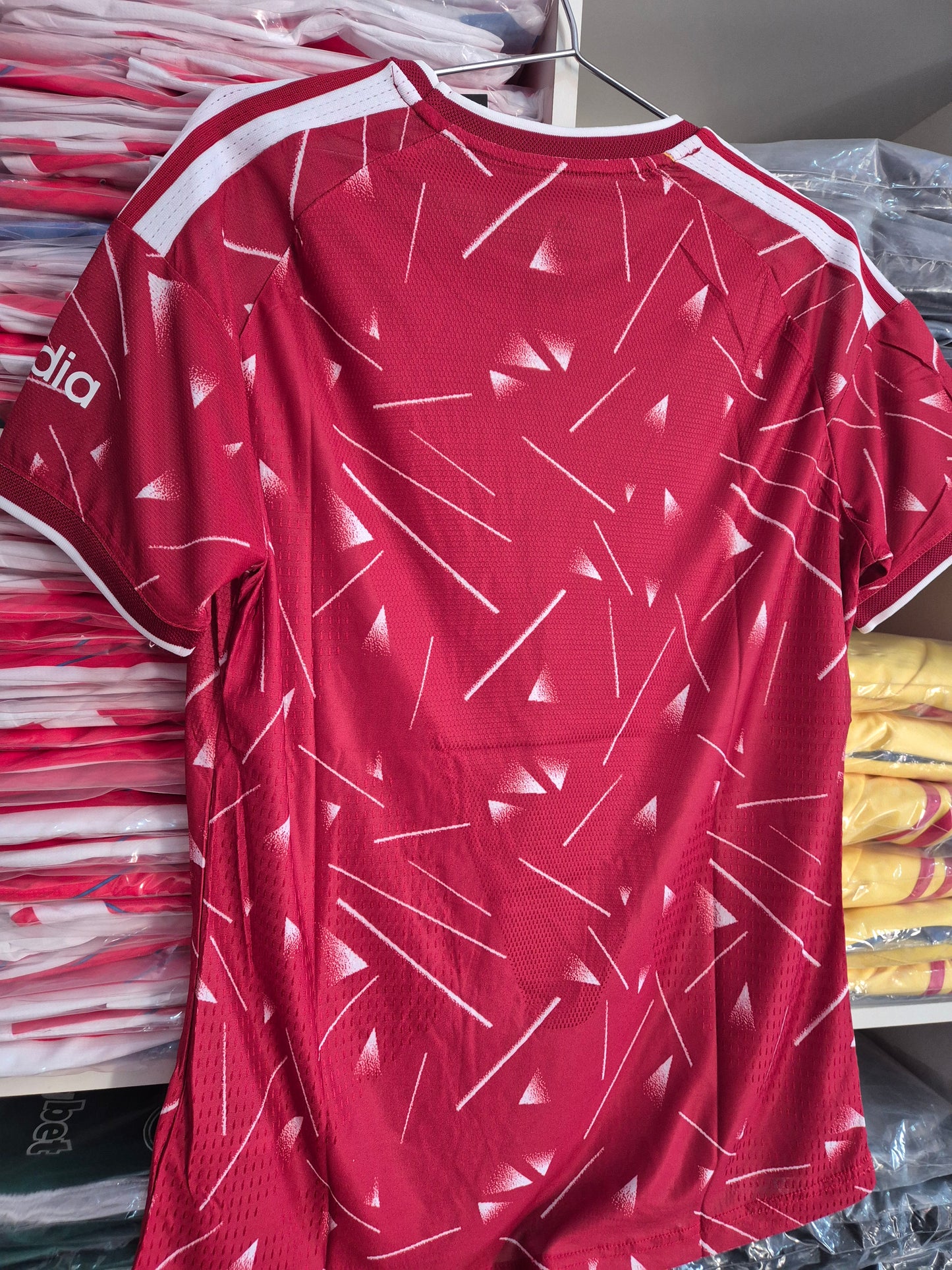 Liverpool 2027 V. Jugador Tailandesa 1.1